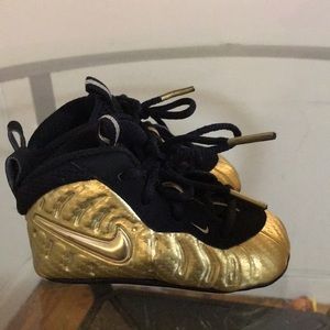 GOLD FOAMPOSITS